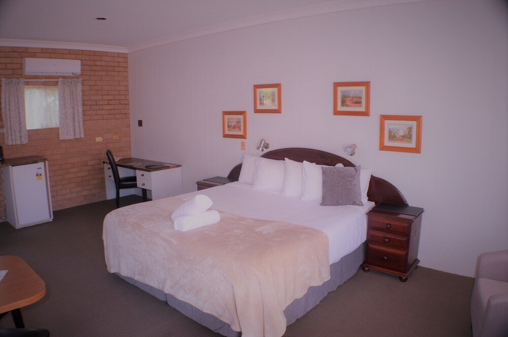 Deer Park Motor Inn, Armidale Deer Park Motor Inn, Armidale