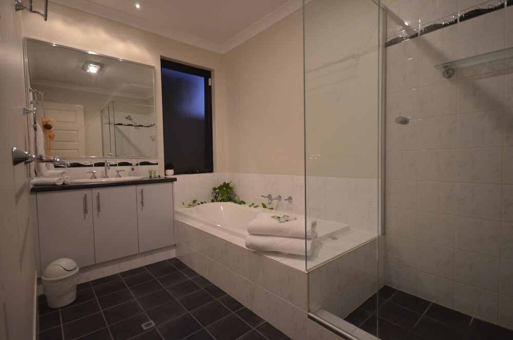 Ellard Bed & Breakfast, Perth Ellard Bed & Breakfast, Perth