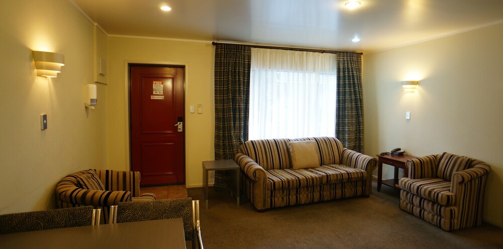 Cornwall Park Motor Inn, Auckland Cornwall Park Motor Inn, Auckland