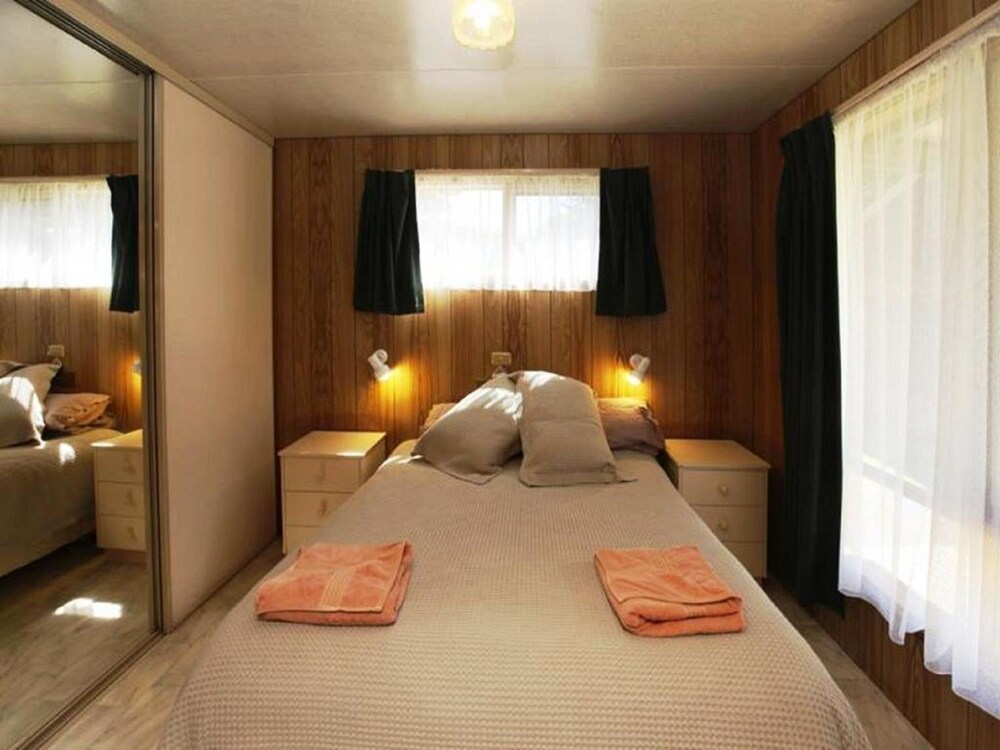 Surfside Holiday Park, Warrnambool Surfside Holiday Park, Warrnambool