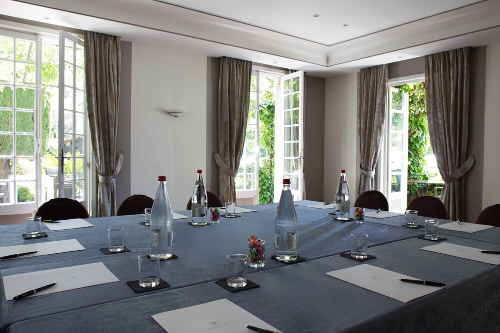 Hôtel de Mougins, Cannes Hôtel de Mougins, Cannes