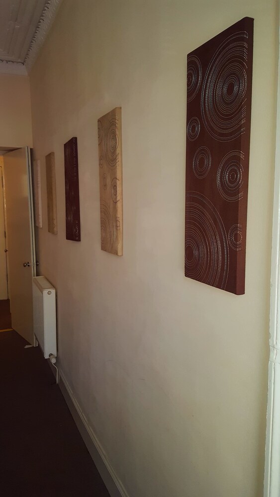 Tony Asga - Jasmine Apartment, Edinburgh Tony Asga - Jasmine Apartment, Edinburgh