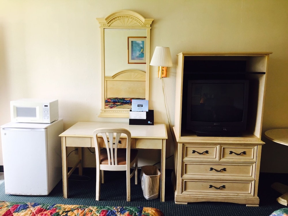 Garden Inn & Suites, Pensacola Garden Inn & Suites, Pensacola