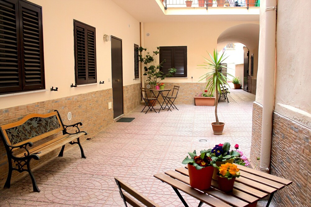 Cappuccini Flats, Palermo Cappuccini Flats, Palermo