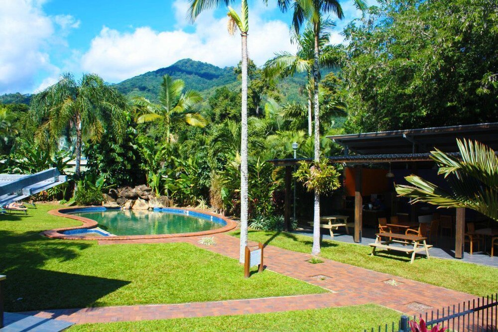 Lake Placid Tourist Park, Cairns Lake Placid Tourist Park, Cairns