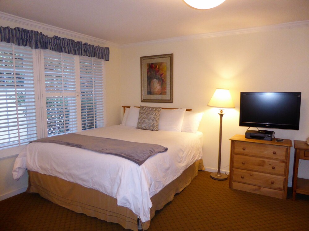 Briarwood Inn, Carmel Briarwood Inn, Carmel