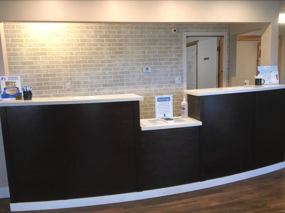 Travelodge by Wyndham Port Elgin, Owen Sound (ON) Travelodge by Wyndham Port Elgin, Owen Sound (ON)