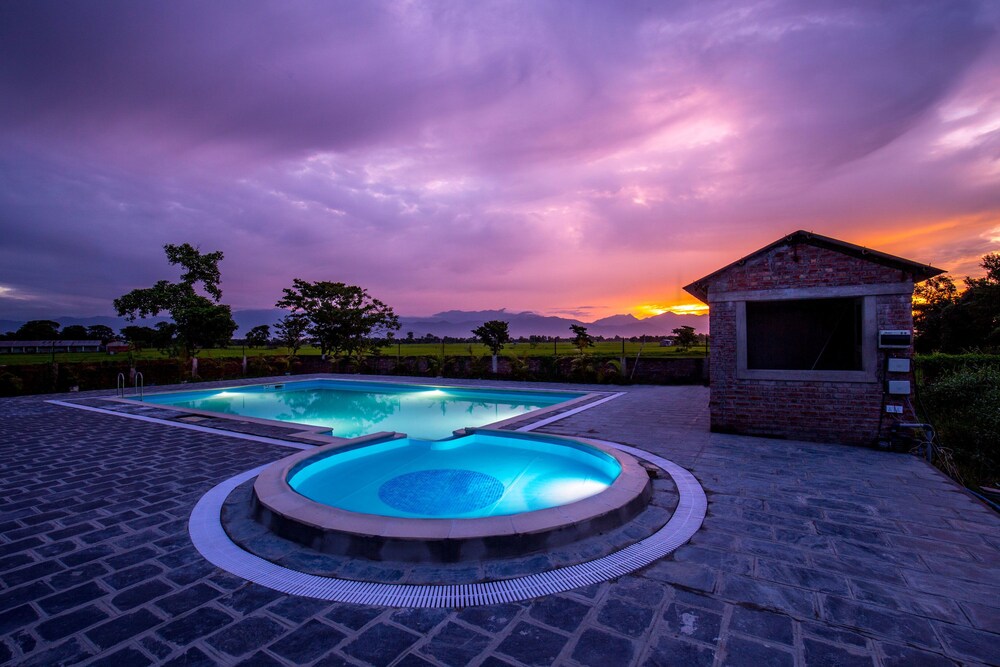 Center Park Resort, Sauraha Center Park Resort, Sauraha