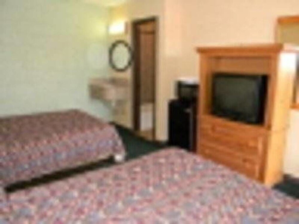 Interstate Inn Express, Tulsa Interstate Inn Express, Tulsa