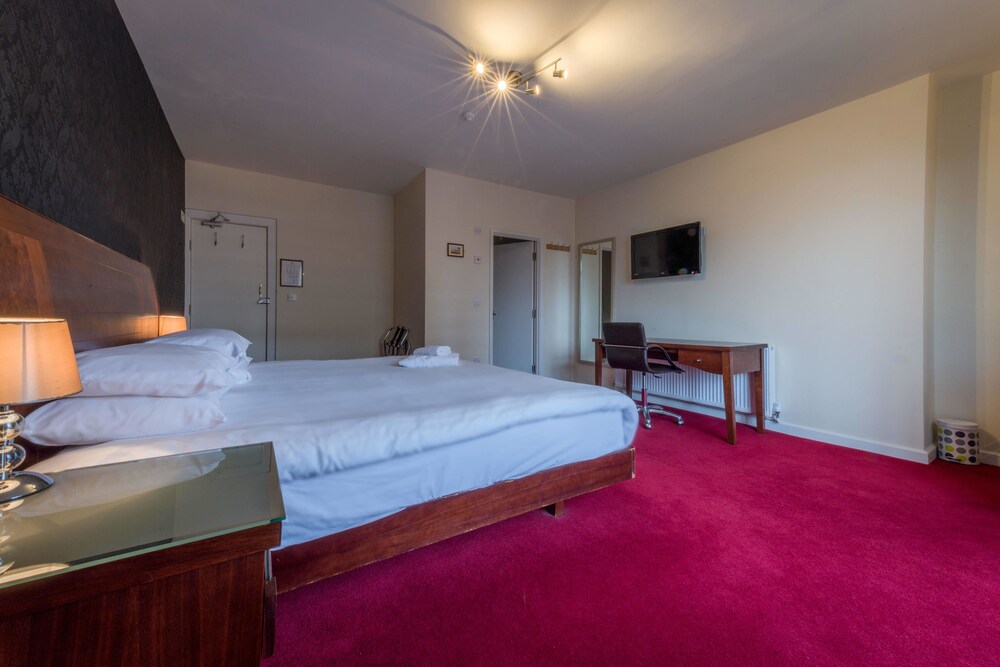 Flying Dutchman Hotel, Southampton Flying Dutchman Hotel, Southampton