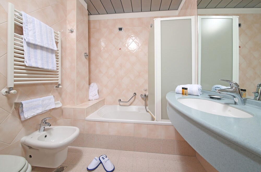Hotel Sportsman, Lake Garda Hotel Sportsman, Lake Garda