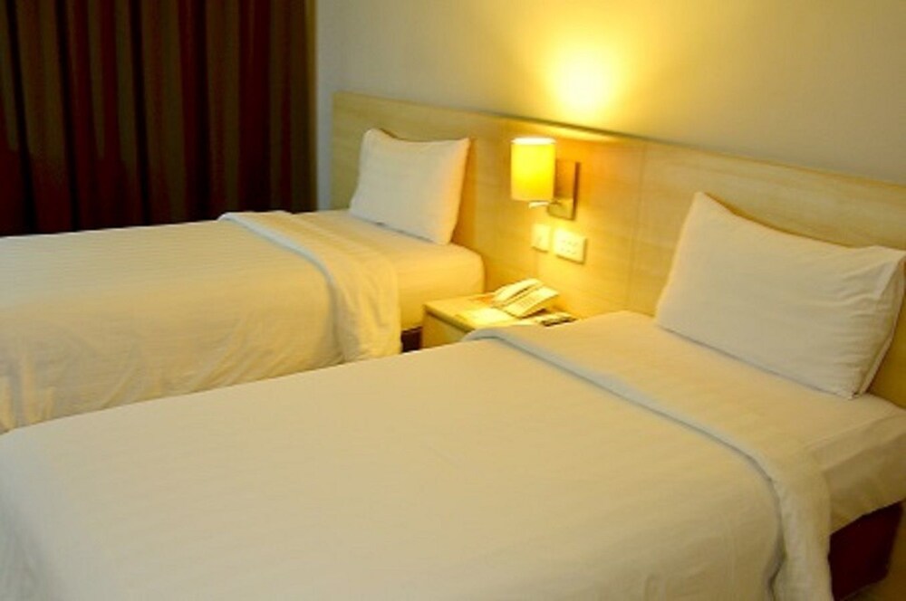 Grand Cakra Hotel, Malang Grand Cakra Hotel, Malang