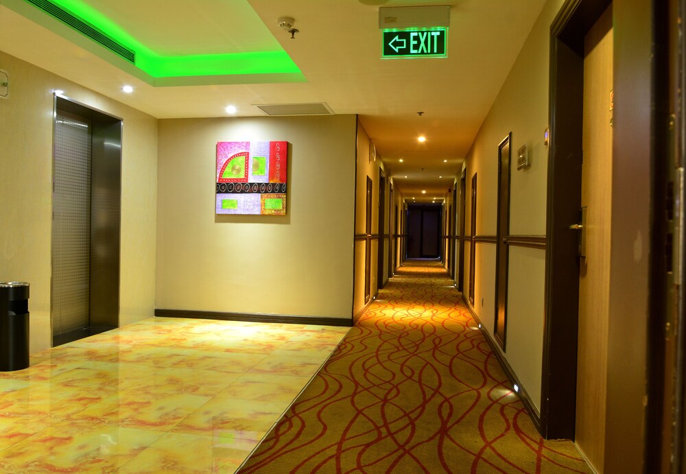 Pearl Grand Hotel, Colombo Pearl Grand Hotel, Colombo