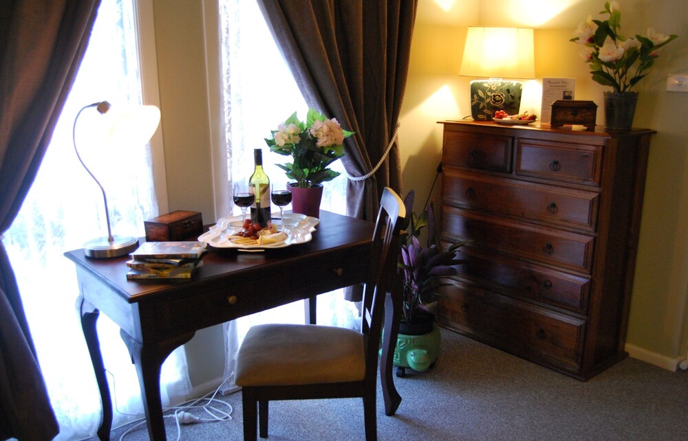 Meurants Manor Bed and Breakfast, Sydney Meurants Manor Bed and Breakfast, Sydney