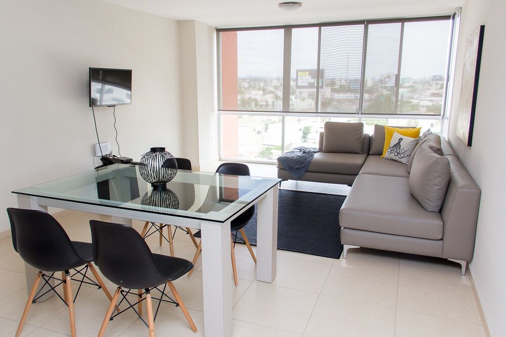 Redwood Villas Extended Stay Zona Lomas, San Luis Potosi Redwood Villas Extended Stay Zona Lomas, San Luis Potosi