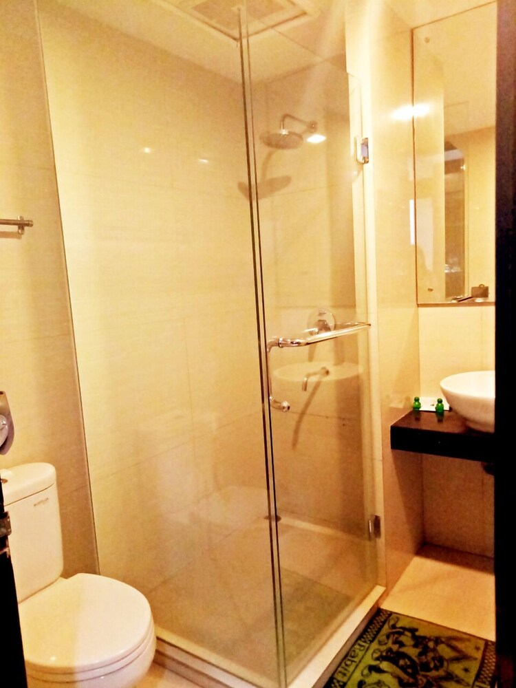 New Grand Park Hotel, Surabaya New Grand Park Hotel, Surabaya