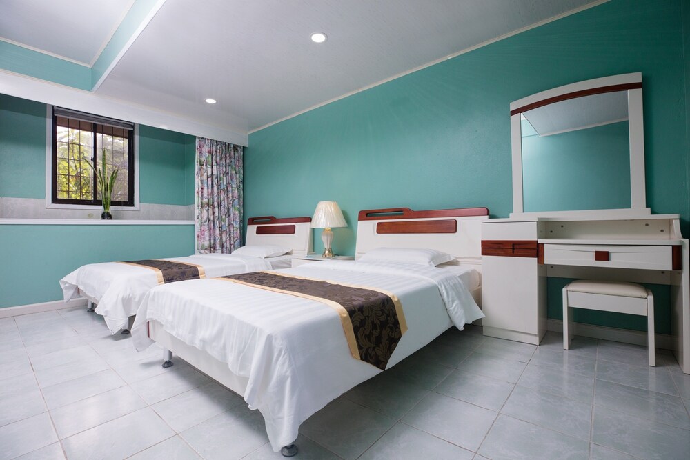 Beach Garden Hotel & Apartment, Saipan Beach Garden Hotel & Apartment, Saipan