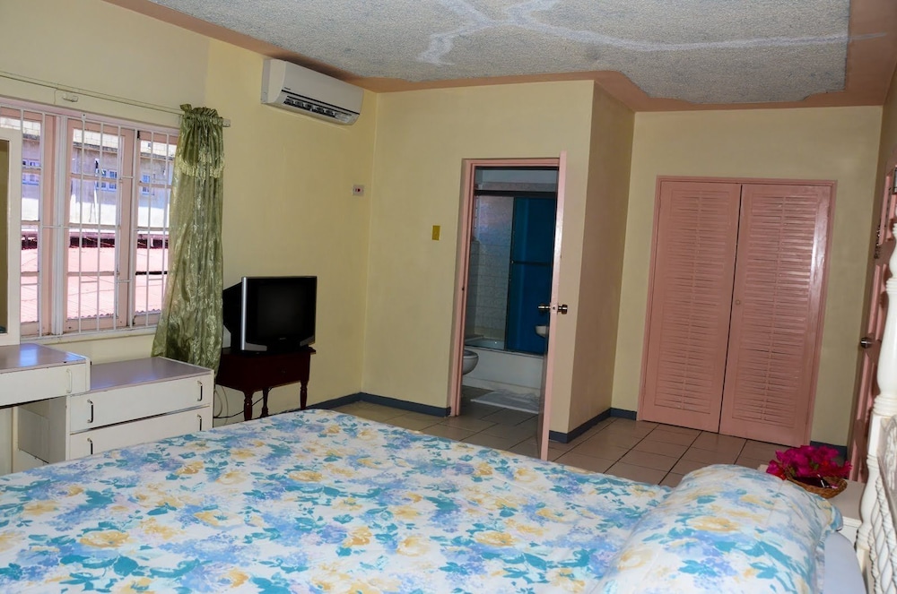Marine View Hotel, Ocho Rios Marine View Hotel, Ocho Rios