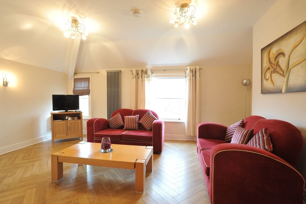 Chester Apartments, Chester Chester Apartments, Chester