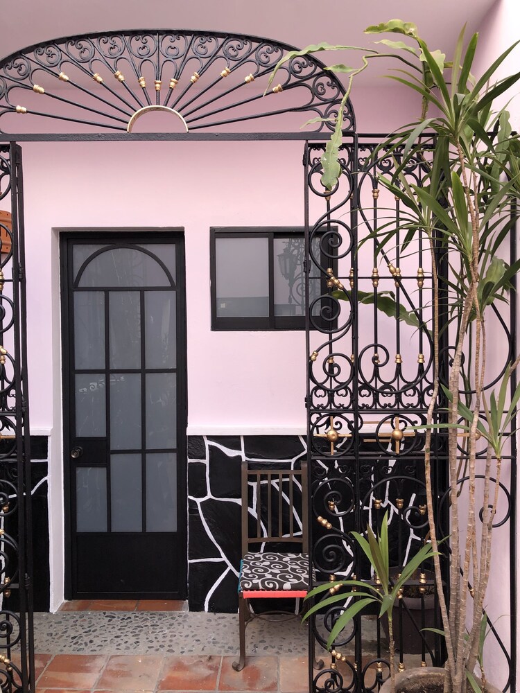 Olga Querida Hostal - Hostel, Guadalajara Olga Querida Hostal - Hostel, Guadalajara