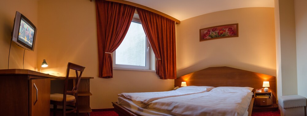 Hotel West, Bratislava Hotel West, Bratislava