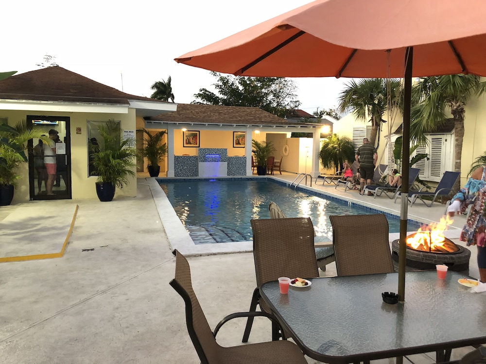 The Colony Club Inn & Suites, Nassau The Colony Club Inn & Suites, Nassau