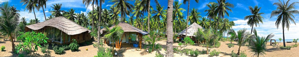Coconut Garden Beach Resort, Maumere Coconut Garden Beach Resort, Maumere