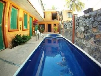 Suites Playa La Ropa Hotel El Pirata, Zihuatanejo Suites Playa La Ropa Hotel El Pirata, Zihuatanejo