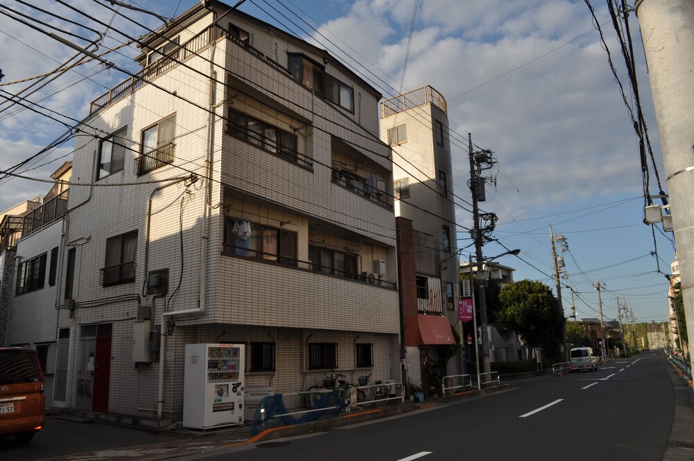 Ofu Jyoshi Kaikan 3rd building â?? Caters to Women, Tokyo Ofu Jyoshi Kaikan 3rd building â?? Caters to Women, Tokyo