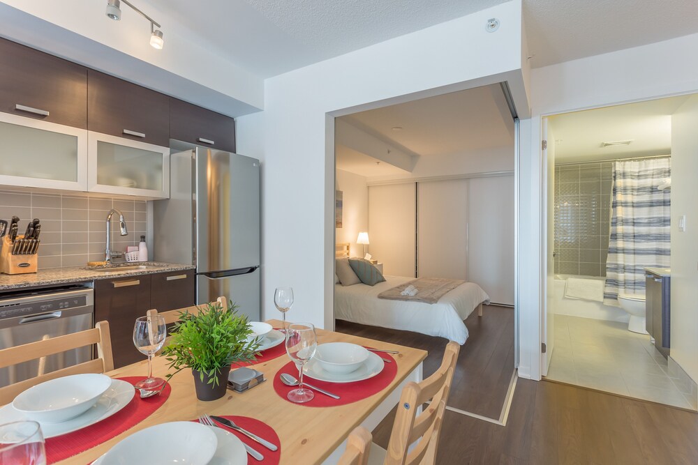 AOC Suites - Luxury Condo - City View, Toronto AOC Suites - Luxury Condo - City View, Toronto
