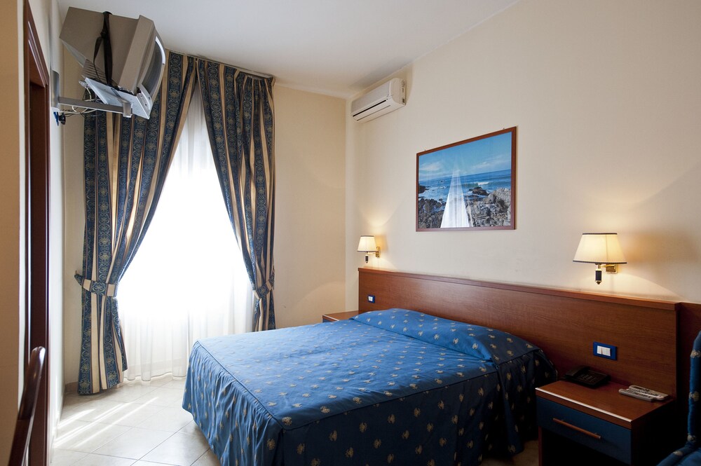 Hotel 4 Pini, Rome Hotel 4 Pini, Rome