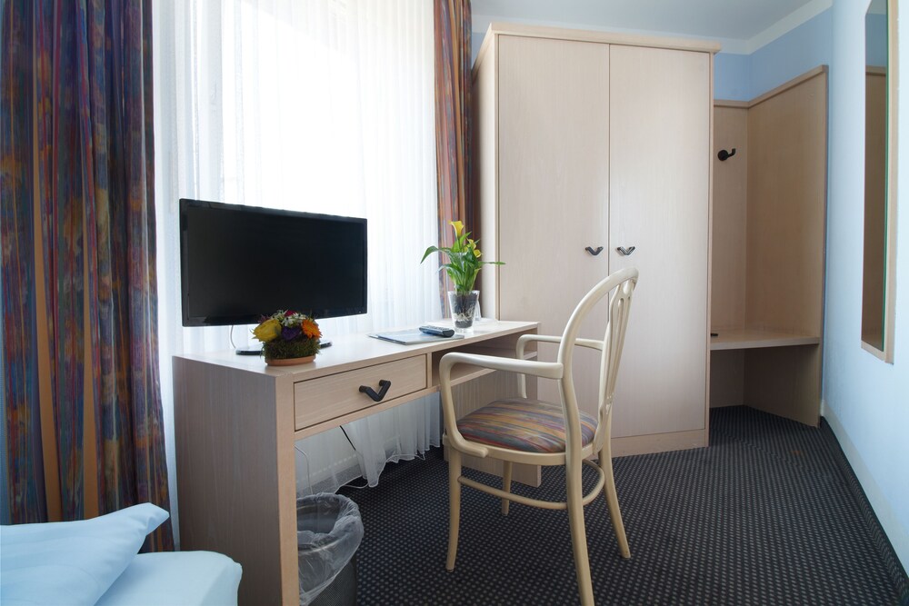 Hotel Zum Eisenhammer, Oberhausen Hotel Zum Eisenhammer, Oberhausen
