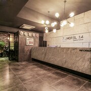 2.4 飯店
