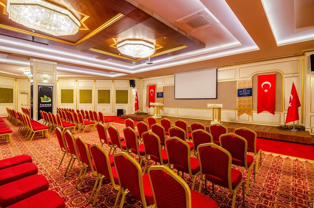 The Lumos Deluxe Resort Hotel - All Inclusive, Alanya The Lumos Deluxe Resort Hotel - All Inclusive, Alanya