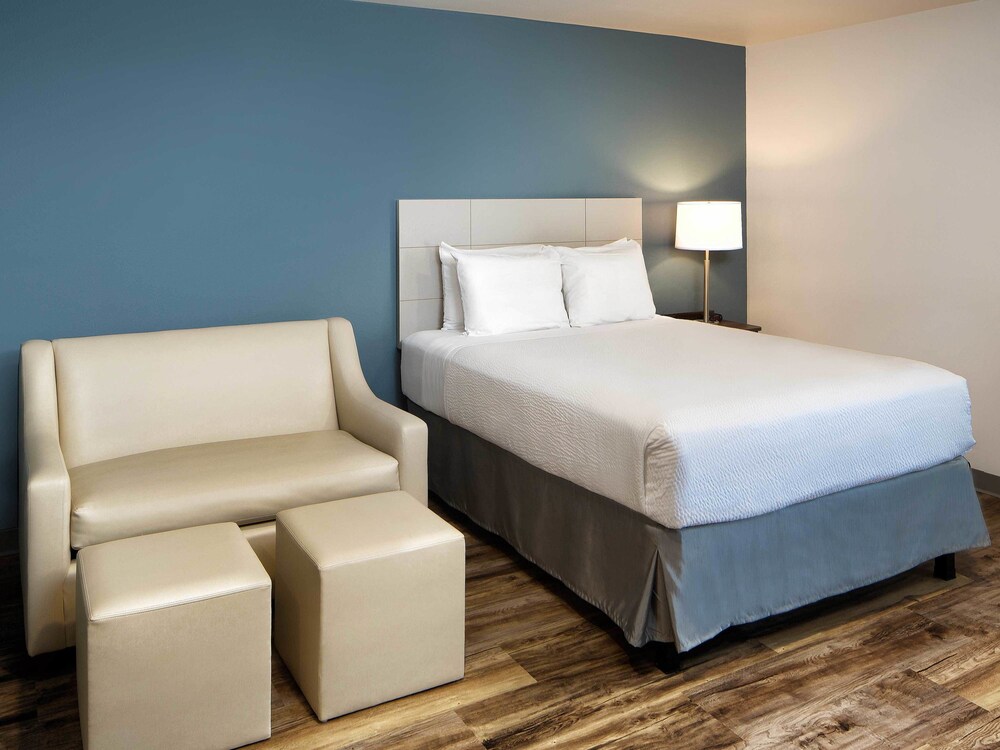 WoodSpring Suites Signature Las Colinas, Irvine WoodSpring Suites Signature Las Colinas, Irvine