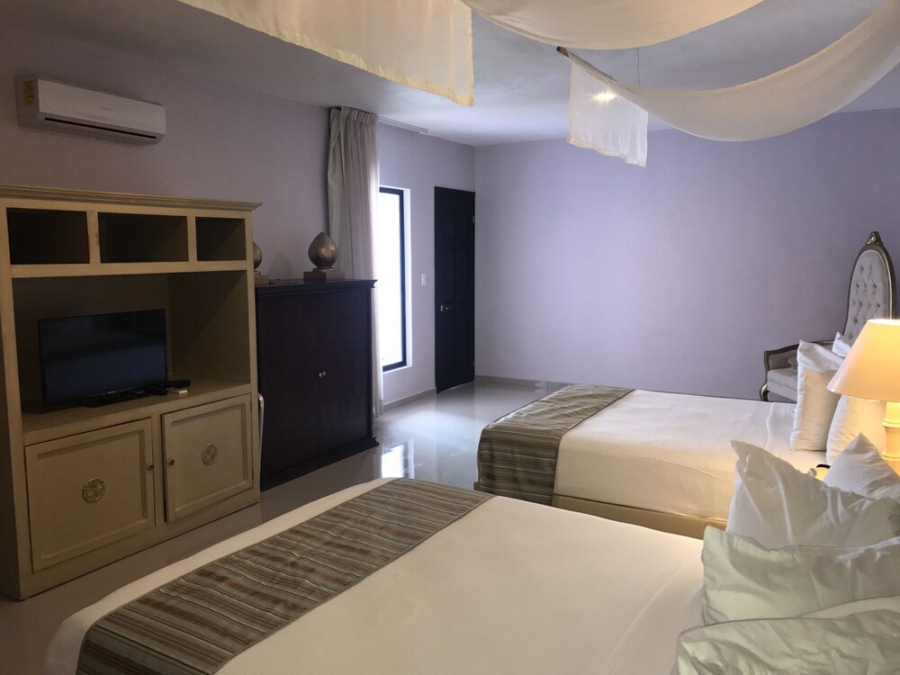 HOTEL BOUTIQUE MANSION LAVANDA, Merida HOTEL BOUTIQUE MANSION LAVANDA, Merida