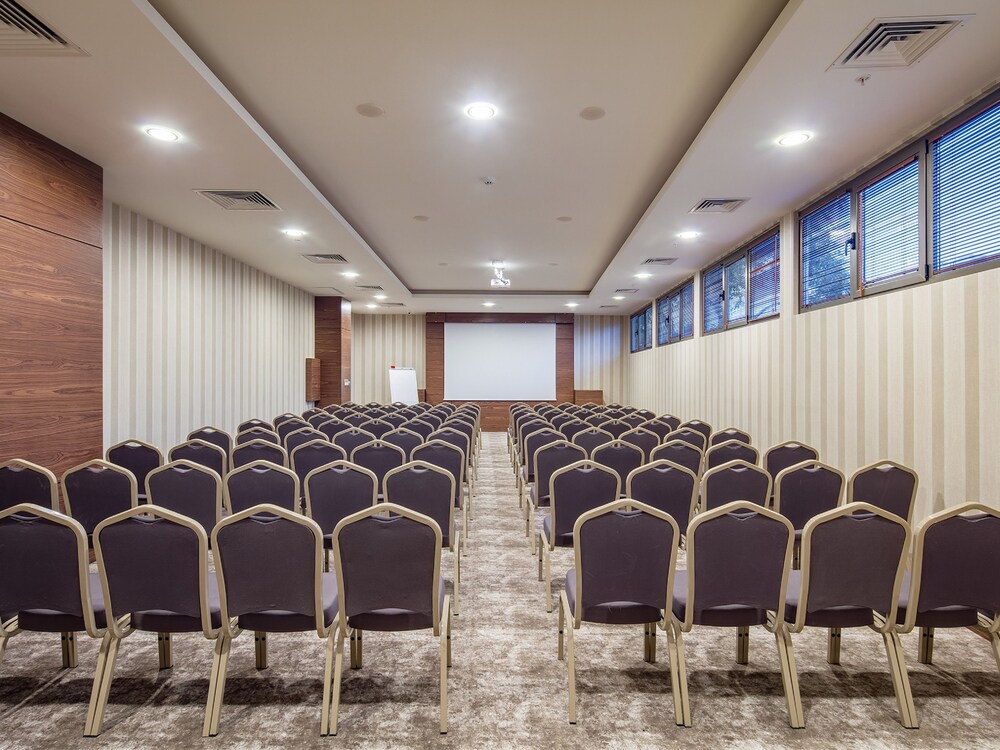 Holiday Inn Antalya - Lara, Antalya Holiday Inn Antalya - Lara, Antalya