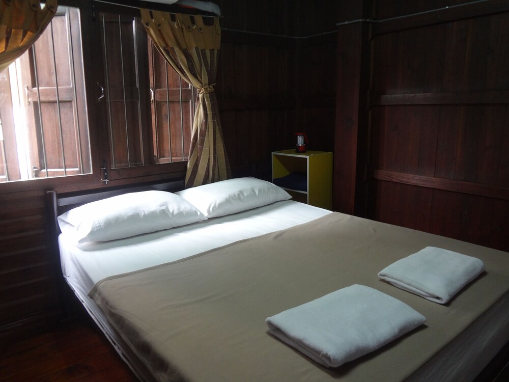 Baan Mai Guesthouse, Mae Hong Son Baan Mai Guesthouse, Mae Hong Son