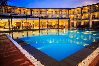 Hotel Camelot Beach Hotel