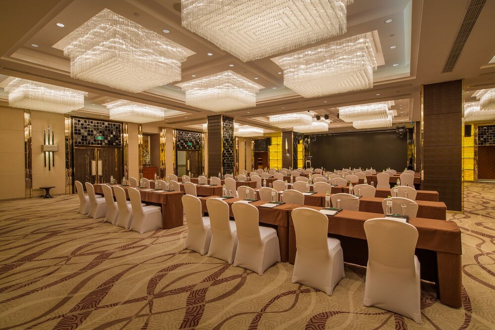 Howard Johnson Jinyi Hotel Chongqing, Chongqing Howard Johnson Jinyi Hotel Chongqing, Chongqing