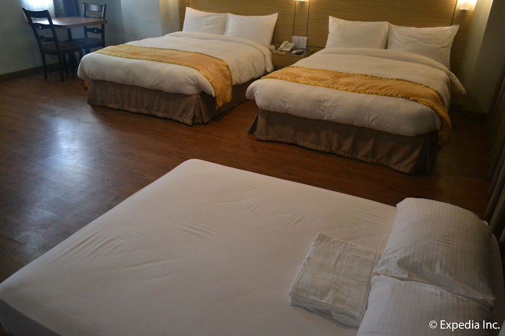Vista Real Hotel, Tagaytay Vista Real Hotel, Tagaytay