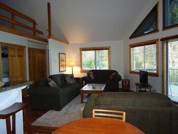 Club 2 Br home by RedAwning, McAllen Club 2 Br home by RedAwning, McAllen