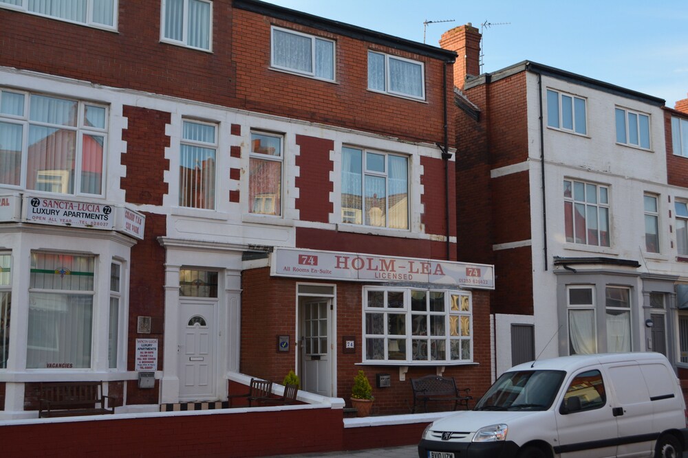 Holm Lea Halal Hotel & miniCINEMA, Blackpool Holm Lea Halal Hotel & miniCINEMA, Blackpool