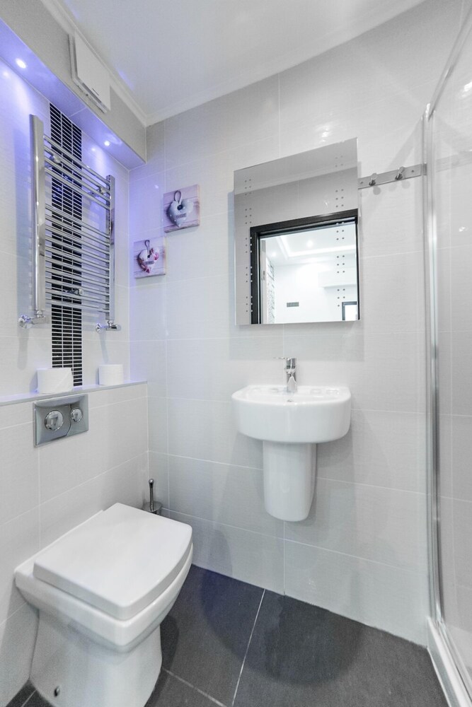 Imperial Court Suites, London Imperial Court Suites, London