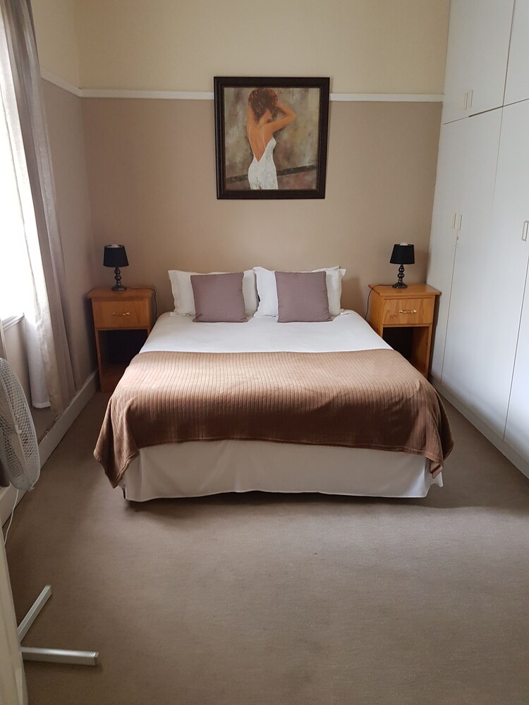 Oasis Shanti Backpackers, Oudtshoorn Oasis Shanti Backpackers, Oudtshoorn