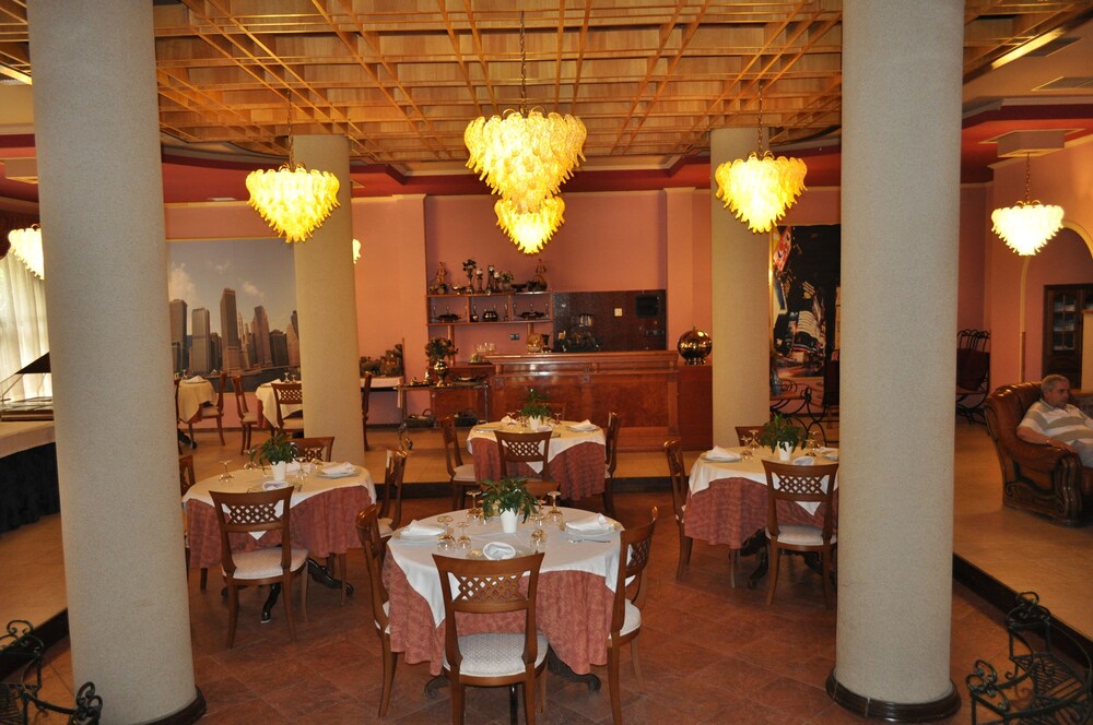 Broadway Hotel, Tirane Broadway Hotel, Tirane