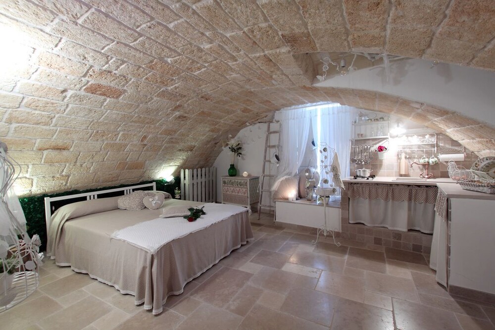 La Vitagira, Monopoli La Vitagira, Monopoli