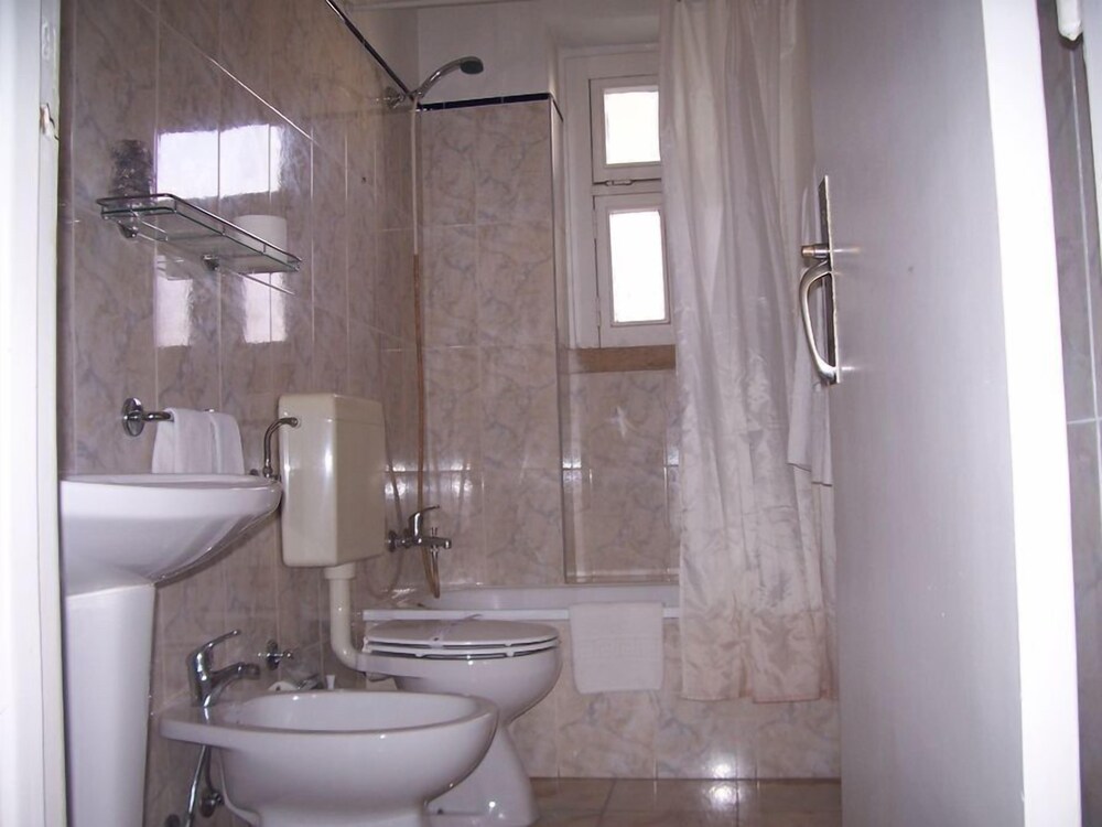 Residencial Caravela Hotel, Lisbon Residencial Caravela Hotel, Lisbon