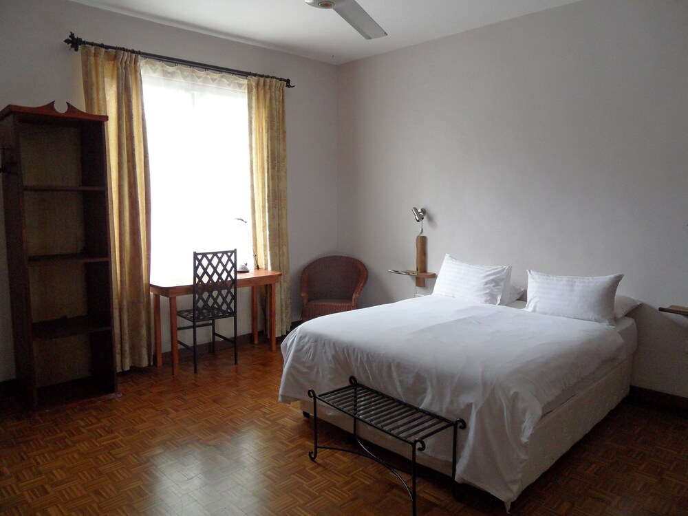 Boulevard Inn, Dar-Es-Salaam Boulevard Inn, Dar-Es-Salaam