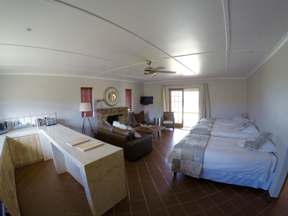 Kwetu Guest Farm, Swellendam Kwetu Guest Farm, Swellendam
